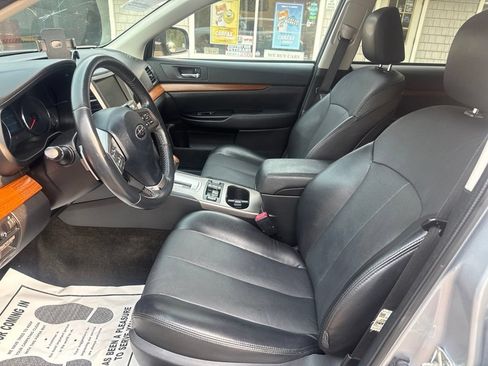 Used 2014 Subaru Outback 2.5i Limited AWD/4WD image 25