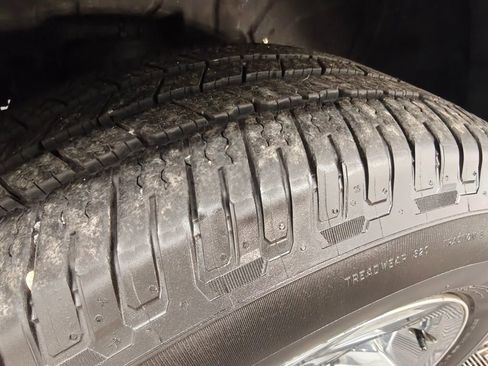 Used 2012 RAM 1500 Big Horn w/ Remote Start & Security Group AWD/4WD image 8