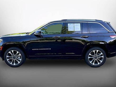 Certified 2023 Jeep Grand Cherokee Overland w/ Adv Protech Group III AWD/4WD image 5