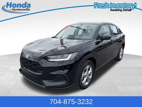 Used 2025 Honda HR-V LX image 4