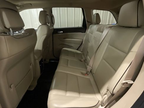 Used 2019 Jeep Grand Cherokee Overland image 11
