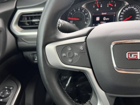 Used 2023 GMC Acadia SLT AWD/4WD image 30