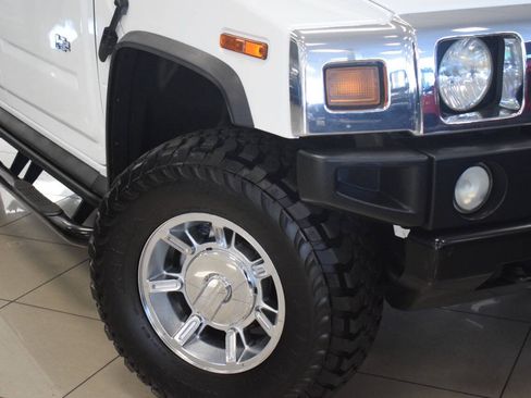 Used 2005 HUMMER H2 w/ Preferred Equipment Group AWD/4WD image 6