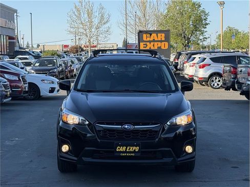 Used 2018 Subaru Crosstrek 2.0i Premium image 2