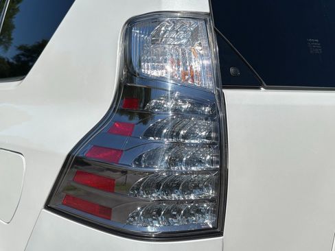 Used 2023 Lexus GX 460 Premium w/ Premium Plus Package AWD/4WD image 52