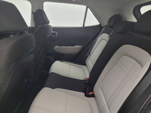 Used 2025 Hyundai Venue SEL FWD image 18