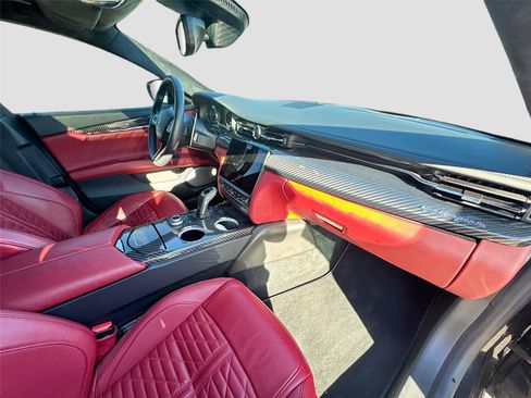 Used 2022 Maserati Quattroporte Trofeo image 12