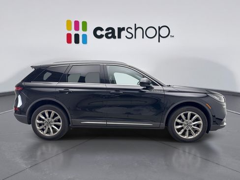 Used 2022 Lincoln Corsair AWD w/ Premium Package image 4
