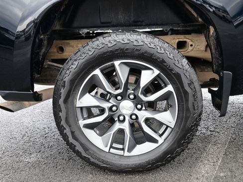 Used 2024 Chevrolet Silverado 1500 LT image 10