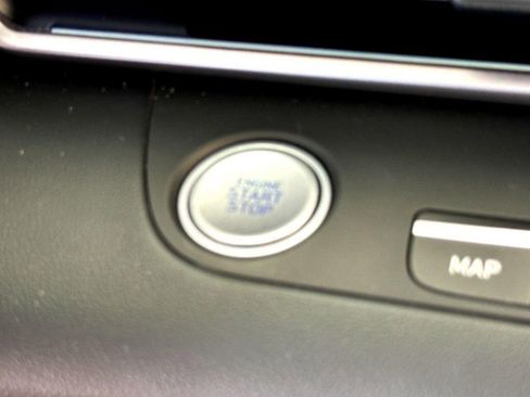 Used 2024 Hyundai Elantra SEL image 23