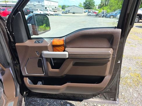 Used 2018 Ford F150 King Ranch w/ Equipment Group 601A Luxury AWD/4WD image 35