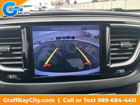 Used 2017 Chrysler Pacifica Touring-L w/ Tire & Wheel Group image 19