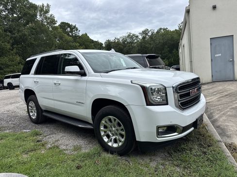 Used 2017 GMC Yukon SLT RWD image 4