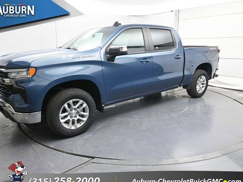 Certified 2024 Chevrolet Silverado 1500 LT image 2