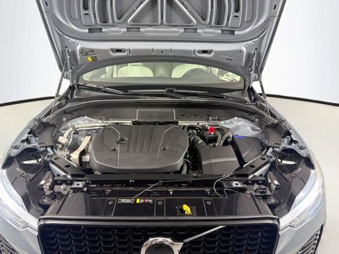 Used 2024 Volvo XC60 B5 Plus AWD/4WD image 30