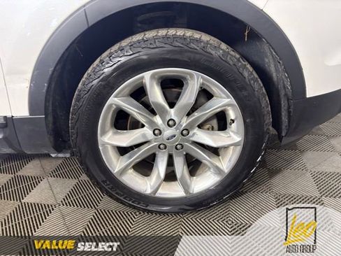 Used 2015 Ford Explorer XLT w/ Equipment Group 202A AWD/4WD image 23