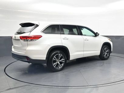 Used 2018 Toyota Highlander LE