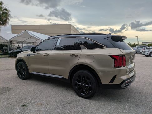 Used 2021 Kia Sorento SX FWD image 7