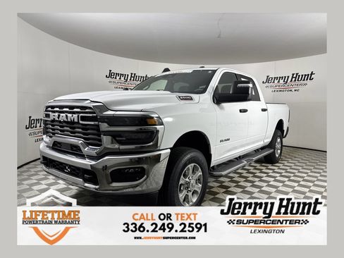 Used 2025 RAM 2500 Big Horn AWD/4WD image 1