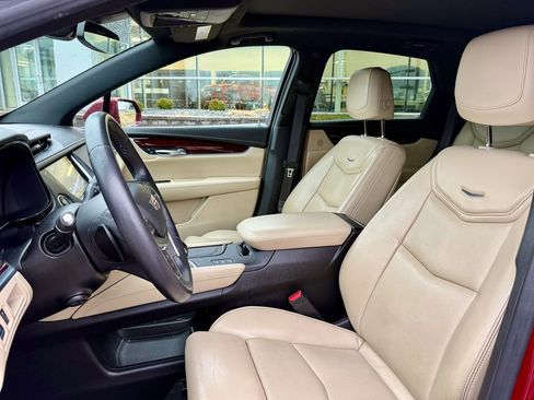 Used 2017 Cadillac XT5 Premium Luxury image 10