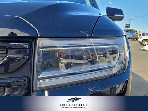 Used 2023 GMC Acadia SLE w/ Driver Convenience Package image 12