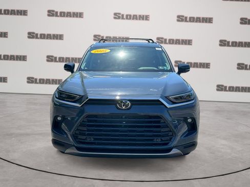 Used 2025 Toyota Grand Highlander AWD image 8