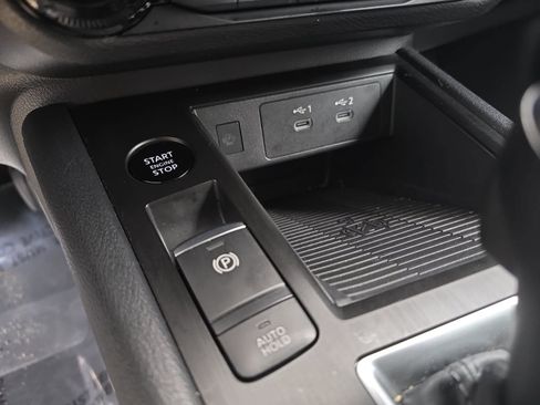 Used 2026 Nissan Kicks SV FWD image 35