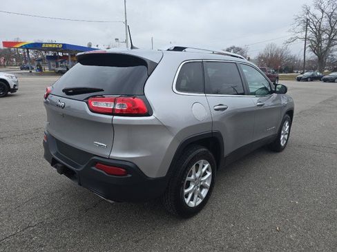 Used 2016 Jeep Cherokee Latitude w/ Cold Weather Group image 4