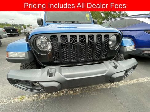 Used 2022 Jeep Gladiator Sport AWD/4WD image 12