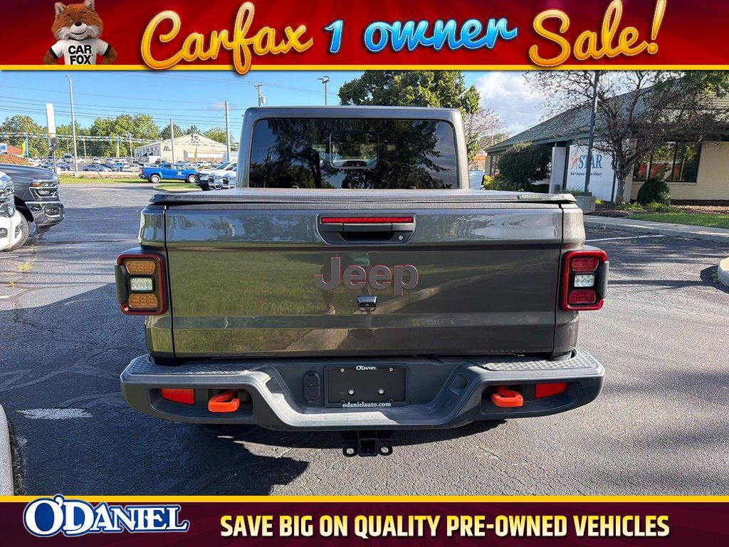 Used 2025 Jeep Gladiator Mojave w/ Convenience Group AWD/4WD image 17