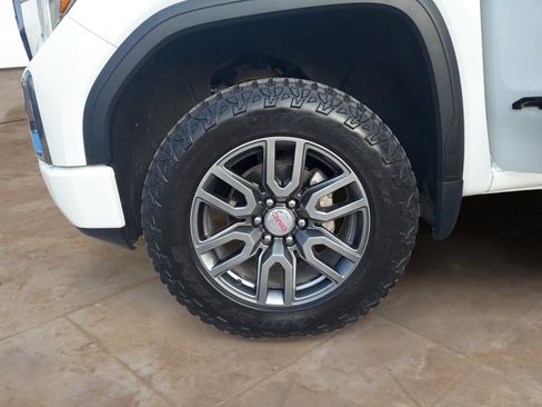 Used 2021 GMC Sierra 1500 AT4 w/ AT4 Premium Package AWD/4WD image 31