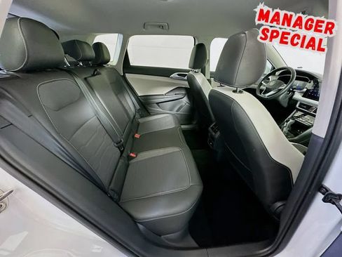 Used 2025 Volkswagen Taos SE FWD image 25