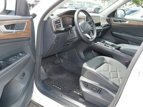 Certified 2026 Volkswagen Atlas SE AWD/4WD image 12