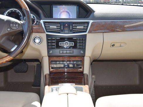 Used 2013 Mercedes-Benz E 350 4MATIC image 35