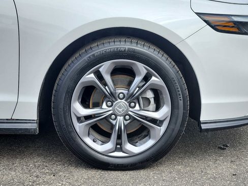 Certified 2024 Honda Accord EX image 8