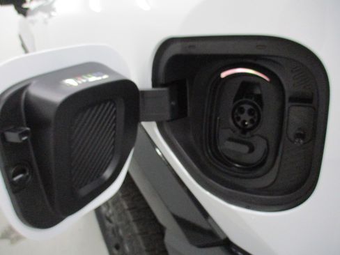 New 2026 GMC Hummer EV SUV image 8