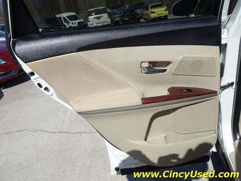 Used 2009 Toyota Venza AWD image 29