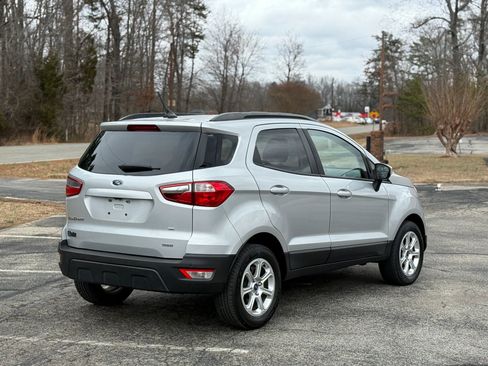 Used 2019 Ford EcoSport SE image 4