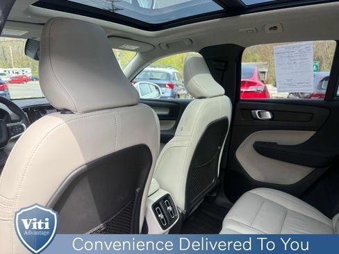 Certified 2024 Volvo XC40 B5 Plus w/ Protection Package Premier AWD/4WD image 21