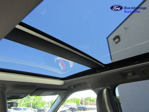 Certified 2024 Ford Explorer XLT w/ Equipment Group 202A AWD/4WD image 15