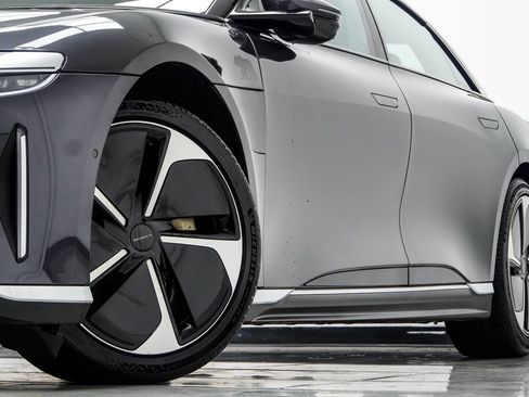 Used 2024 Lucid Air Touring AWD/4WD image 3