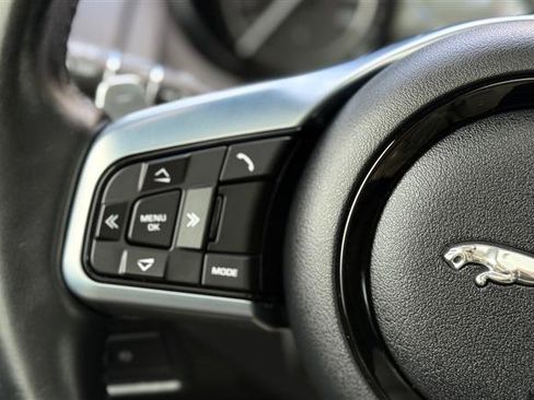 Used 2018 Jaguar F-TYPE Coupe image 22