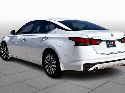 Certified 2023 Nissan Altima 2.5 SV w/ SV Premium Package image 10