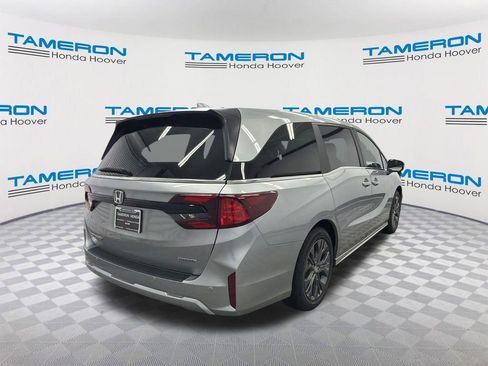 New 2026 Honda Odyssey Touring image 5