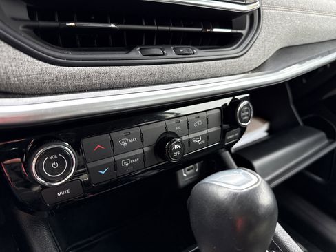 Used 2022 Jeep Compass Latitude image 20