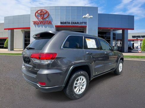 Used 2020 Jeep Grand Cherokee Laredo AWD/4WD image 8