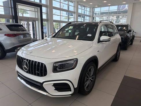 Used 2026 Mercedes-Benz GLB 35 AMG 4MATIC image 3