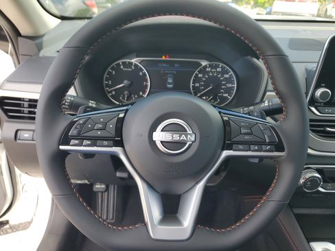 New 2025 Nissan Altima 2.5 SR image 20