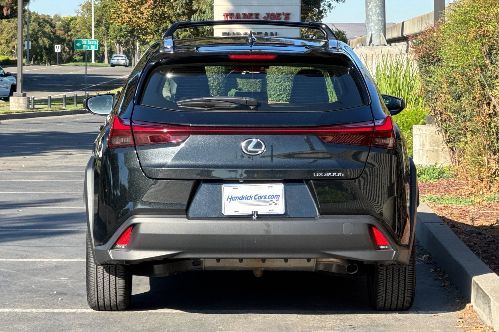 Certified 2025 Lexus UX 300h FWD w/ Accessory Package (Z2) image 6