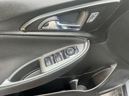 Used 2025 Chevrolet Malibu LT image 23